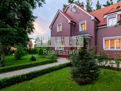 будинок за адресою Берегова вул., 2