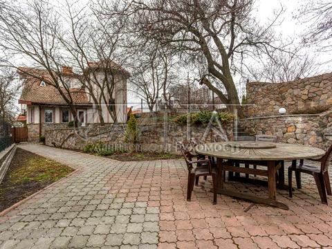 дом по адресу Зверинецкая ул.