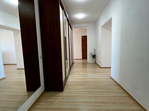 квартира за адресою Анни Ахматової вул., 31