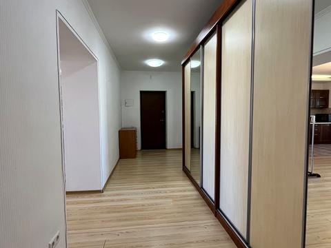 квартира за адресою Анни Ахматової вул., 31