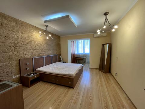 квартира за адресою Анни Ахматової вул., 31