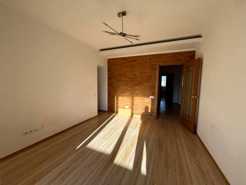 квартира за адресою Анни Ахматової вул., 31