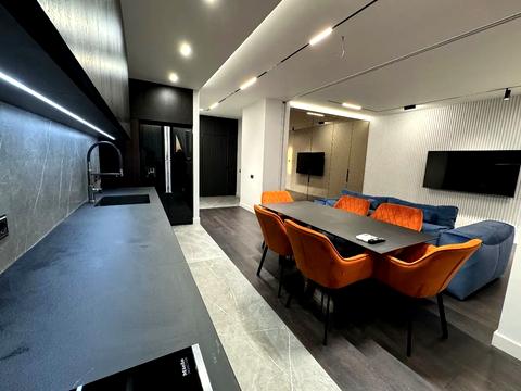 квартира за адресою Київ, Микільсько-Слобідська вул., 8