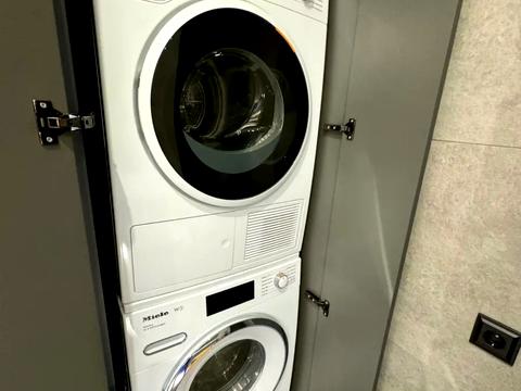 квартира за адресою Київ, Микільсько-Слобідська вул., 8