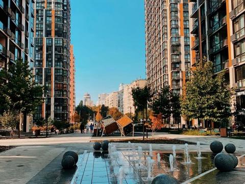 комерційна за адресою Предславинська вул., 44