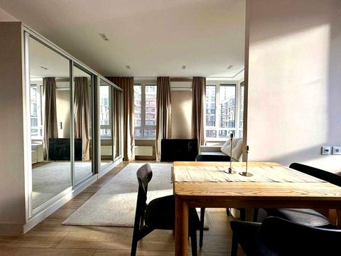 квартира за адресою Київ, Салютна вул., 2к20