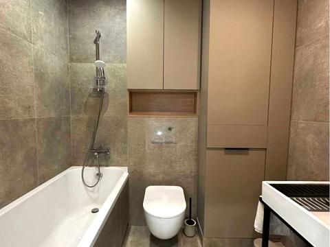 квартира за адресою Київ, Салютна вул., 2к20