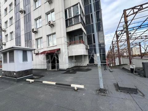 комерційна за адресою Срібнокільська вул., 3-В