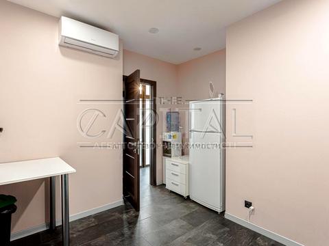 комерційна за адресою Срібнокільська вул., 1