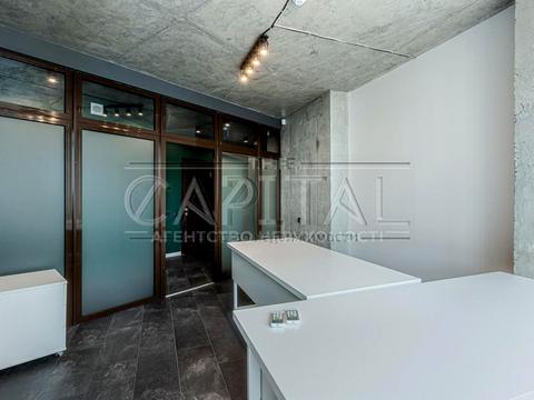 комерційна за адресою Срібнокільська вул., 1