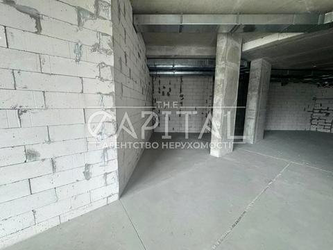 комерційна за адресою Дніпровська набережна вул., 17-К