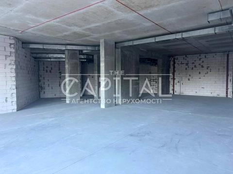 комерційна за адресою Дніпровська набережна вул., 17-К
