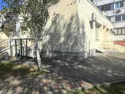 комерційна за адресою Київ, Соломії Крушельницької вул., 5