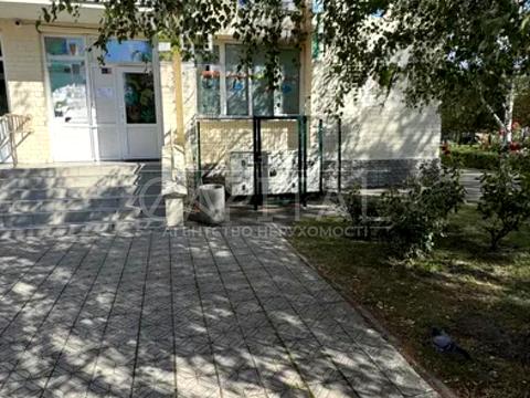 комерційна за адресою Київ, Соломії Крушельницької вул., 5