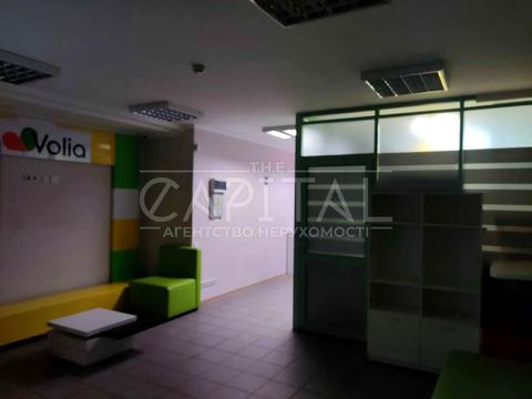 комерційна за адресою Миколи Лебедєва, 24