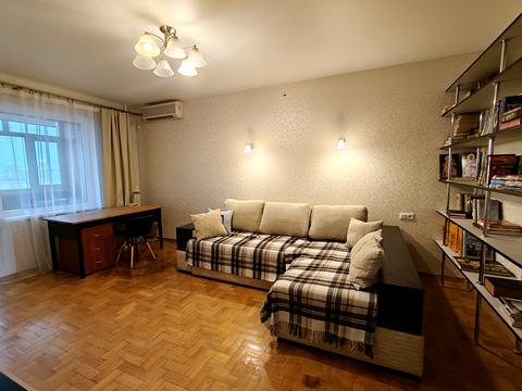 квартира за адресою Володимира Висоцького бульв., 7