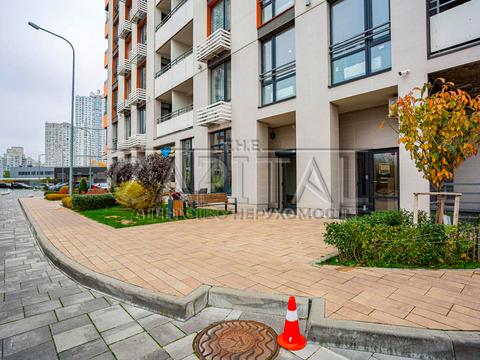 комерційна за адресою Київ, Дніпровська набережна вул., 18-Б