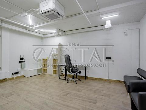 комерційна за адресою Київ, Дніпровська набережна вул., 18-Б