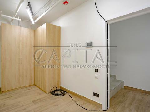 комерційна за адресою Київ, Дніпровська набережна вул., 18-Б