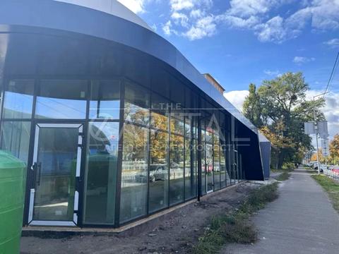комерційна за адресою Леоніда Каденюка просп. (Юрія Гагаріна), 3