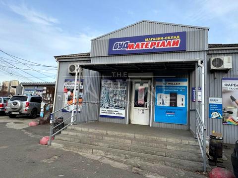 комерційна за адресою Центральна вул., 12