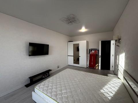 квартира за адресою Академіка Шалімова вул., 63-А