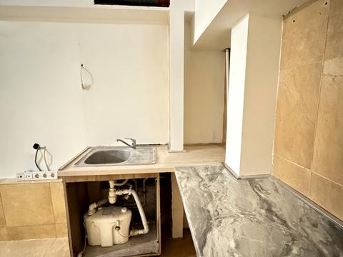 комерційна за адресою Костянтинівська вул., 54/13