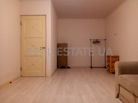 квартира за адресою Київ, Митрофана Довнар-Запольського вул., 9