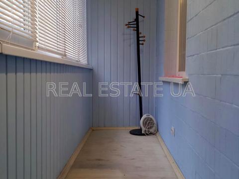 квартира за адресою Київ, Митрофана Довнар-Запольського вул., 9