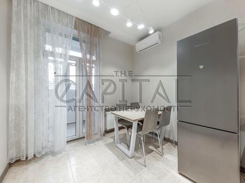 комерційна за адресою Василя Тютюнника вул. (Анрі Барбюса), 12