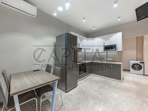 комерційна за адресою Василя Тютюнника вул. (Анрі Барбюса), 12