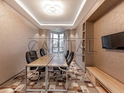 комерційна за адресою Василя Тютюнника вул. (Анрі Барбюса), 12