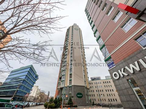 комерційна за адресою Василя Тютюнника вул. (Анрі Барбюса), 12