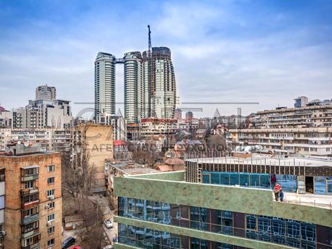 комерційна за адресою Василя Тютюнника вул. (Анрі Барбюса), 12