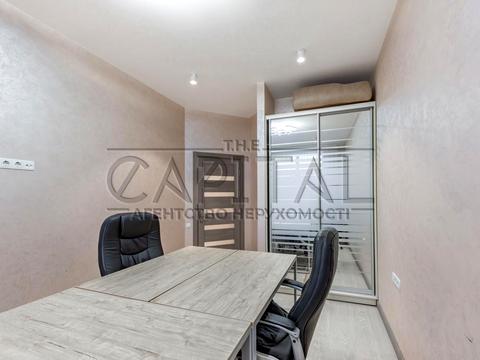 комерційна за адресою Василя Тютюнника вул. (Анрі Барбюса), 12