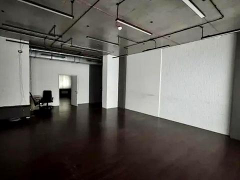 комерційна за адресою Предславинська вул., 44