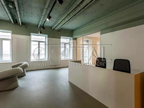 комерційна за адресою Тараса Шевченка бульв., 48-Б