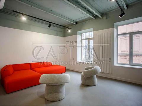 комерційна за адресою Тараса Шевченка бульв., 48-Б