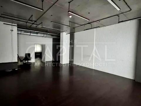 комерційна за адресою Предславинська вул., 44