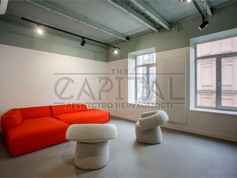 комерційна за адресою Тараса Шевченка бульв., 48-Б