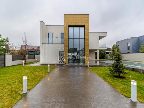 комерційна за адресою Юрія Іллєнка вул. (Мельникова), 51-Б