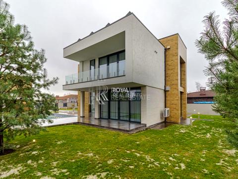 комерційна за адресою Юрія Іллєнка вул. (Мельникова), 51-Б