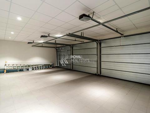 комерційна за адресою Юрія Іллєнка вул. (Мельникова), 51-Б