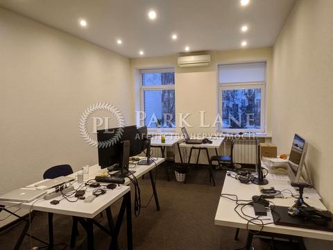 комерційна за адресою Паньківська вул., 5