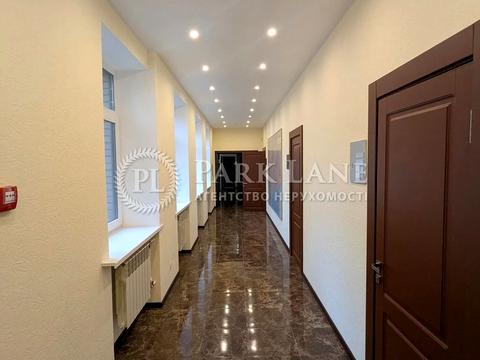 комерційна за адресою Паньківська вул., 5