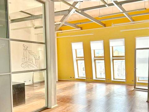 коммерческая по адресу Евгения Чикаленко ул. (Пушкінська), 45