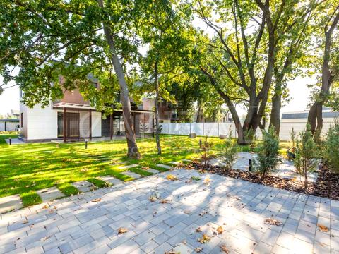 дом по адресу Осіння