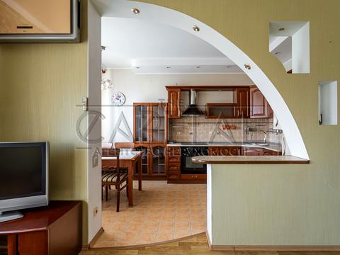 квартира за адресою Микільсько-Слобідська вул., 2-Б