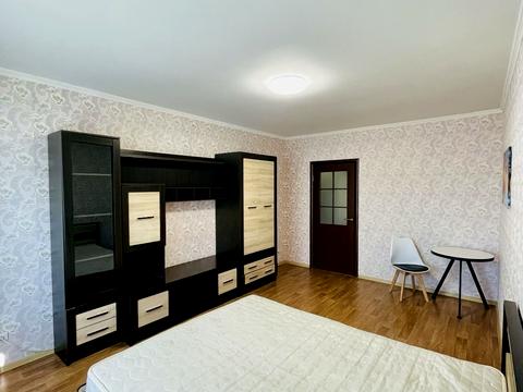 квартира за адресою Софії Русової вул., 1-Б