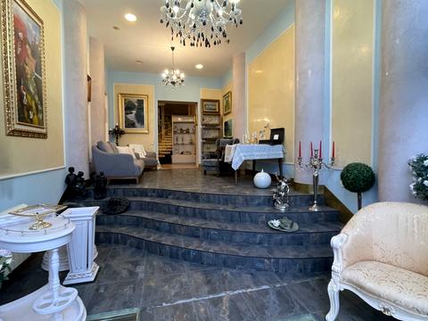 комерційна за адресою Володимира Івасюка просп. (Героїв Сталінграду), 10-А